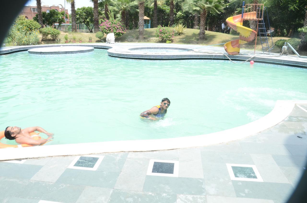 Magsons Resorts Kosi Buitenkant foto