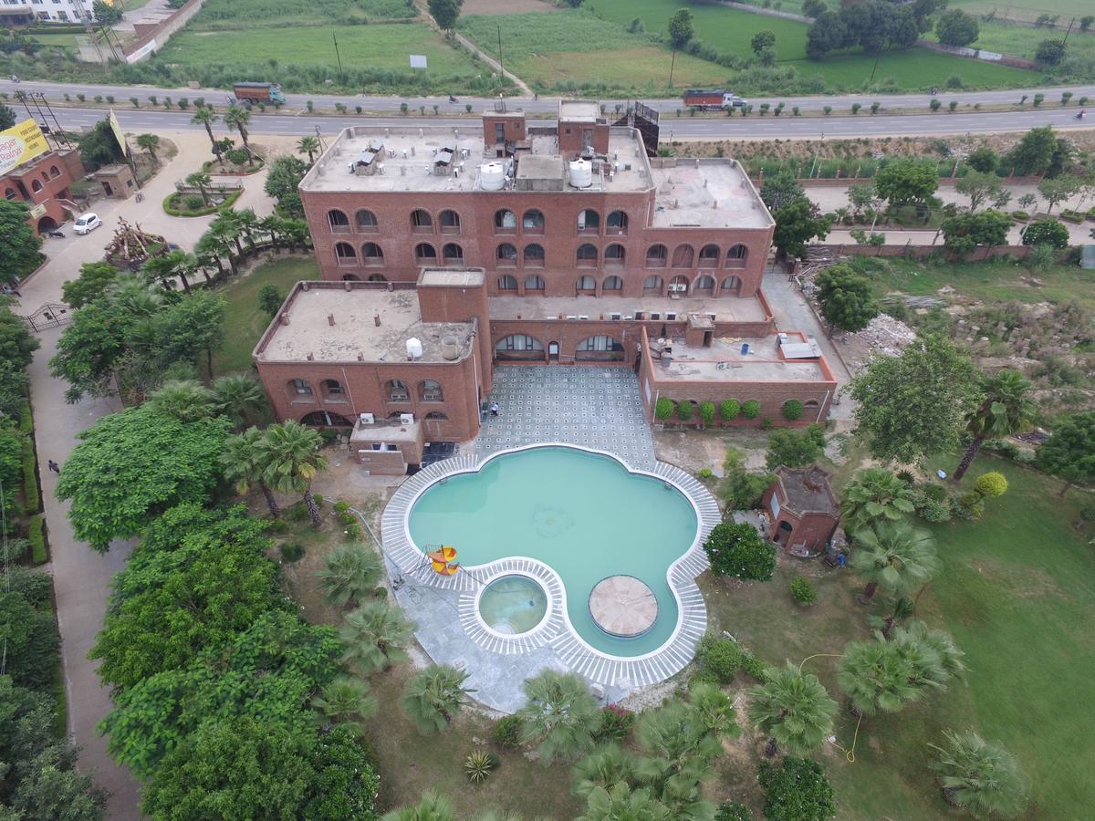 Magsons Resorts Kosi Buitenkant foto
