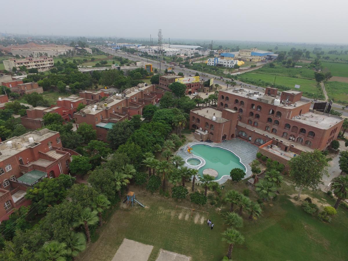 Magsons Resorts Kosi Buitenkant foto